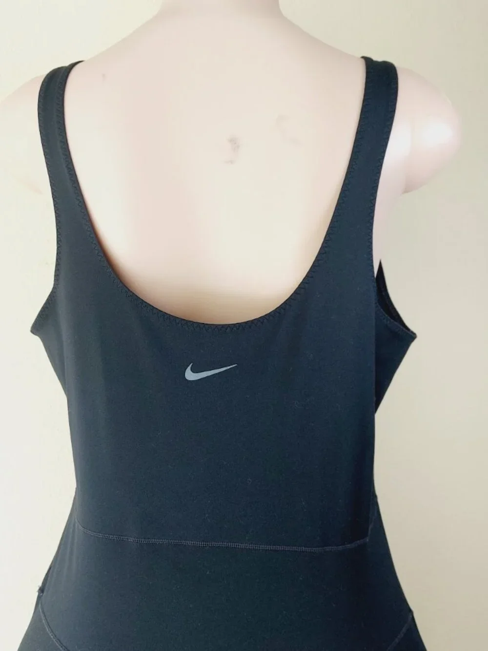 Nike One Women's Black Dri-FIT Scoop Neck One-Piece Capsule Bodysuit Size XL